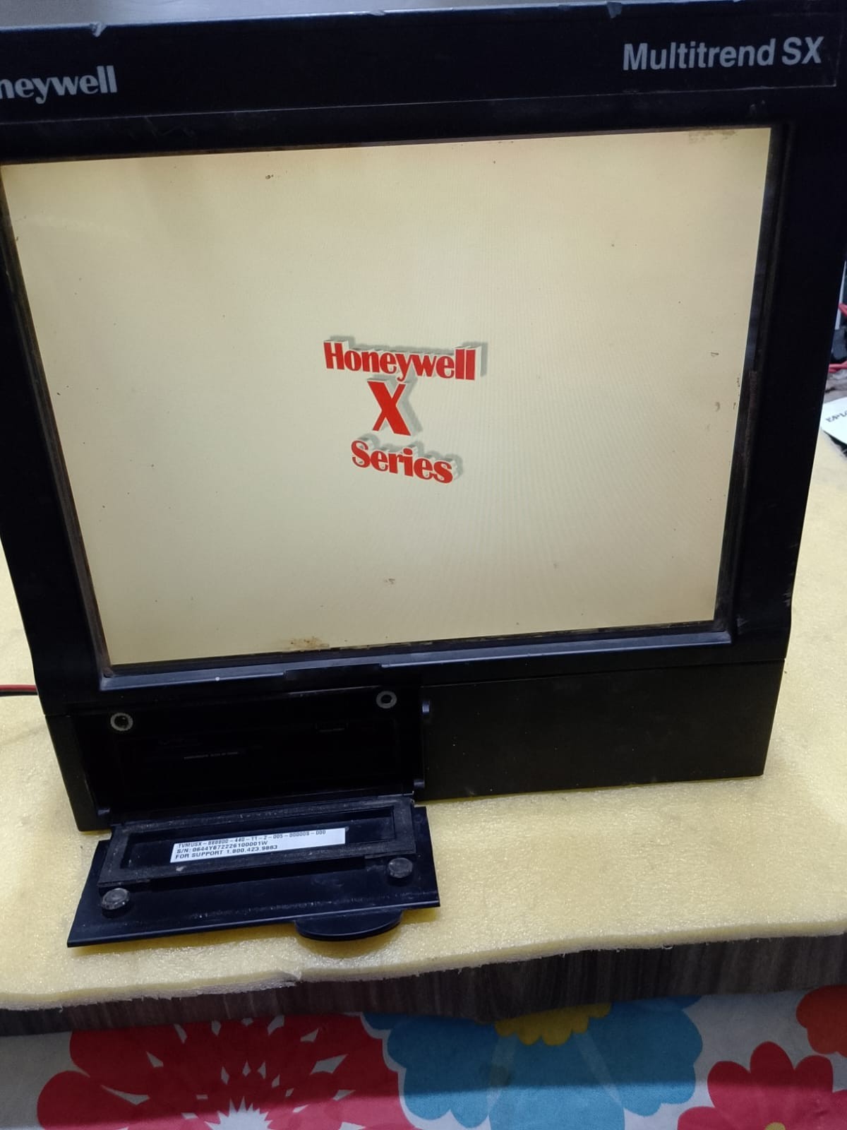 Honeywell V6MULTI PLUS TVMUSX-888800-440-11-2-005-00000S-000 Recorder AS is