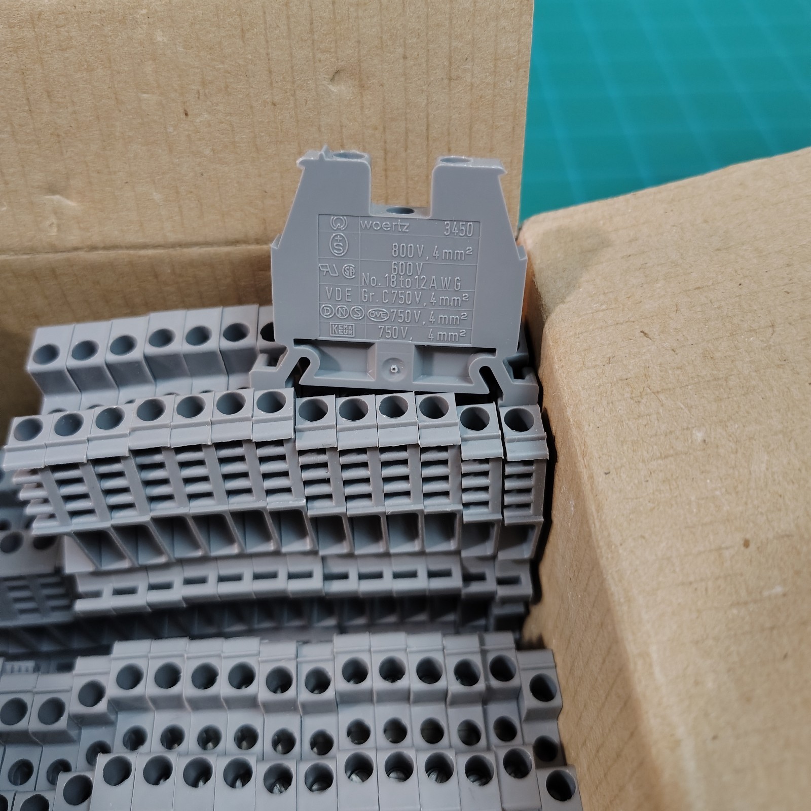 LOT of 50) Woertz 3450 Screw Terminal Block 4mm Gray 18-12 awg Din Rail Mount