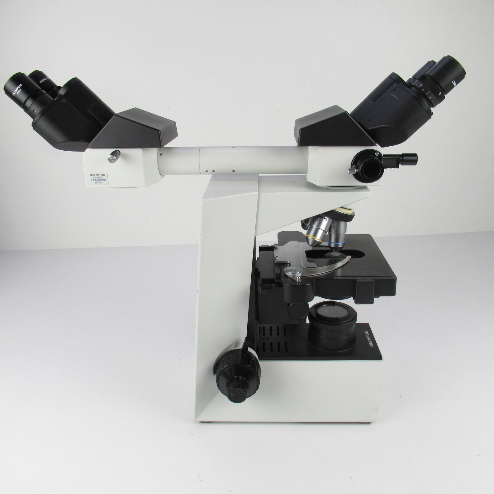 OLYMPUS CH30 FACE TO FACE TEACHING MICROSCOPE WITH 4X/10X/40X/100X OBJECTIVE SET