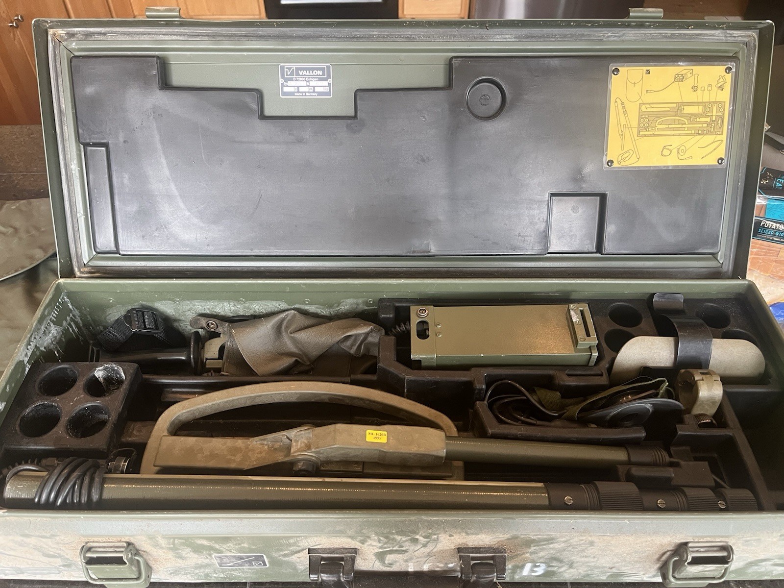 Vallon ML 1620 B Ground Search Metal Detector Kit w/ Case/ vintage/ military
