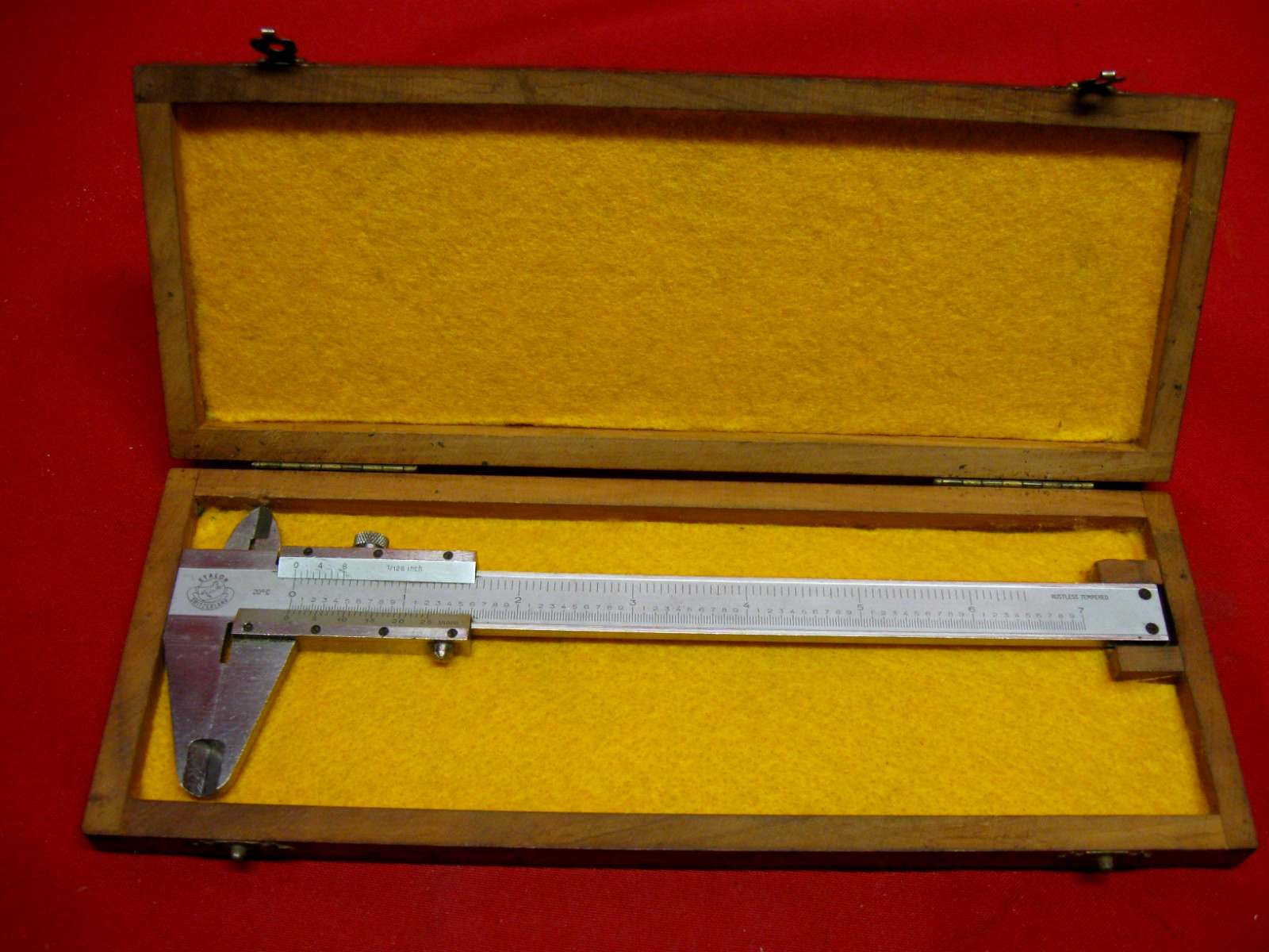 ETALON SWITZERLAND 7″ CALIPER WITH ORIGINAL WOODEN CASE