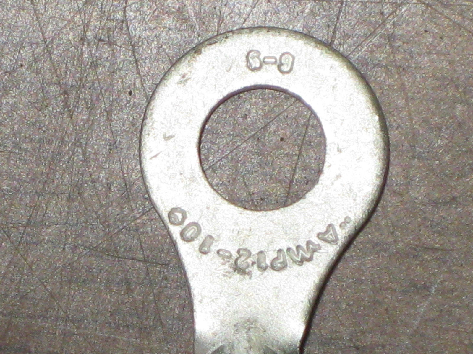 BOX (100) AMP Solistrand Electrical Connector Ring Tongue Copper 12-10 AWG 33458