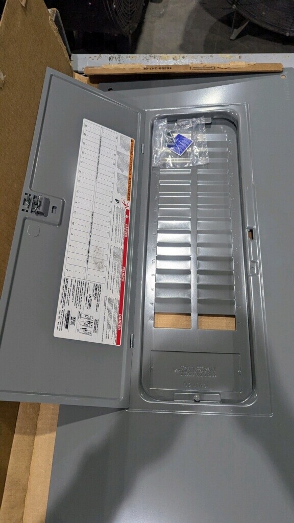 NEW SQUARE D LOAD CENTER LOADCENTER DOOR HOMC30UC