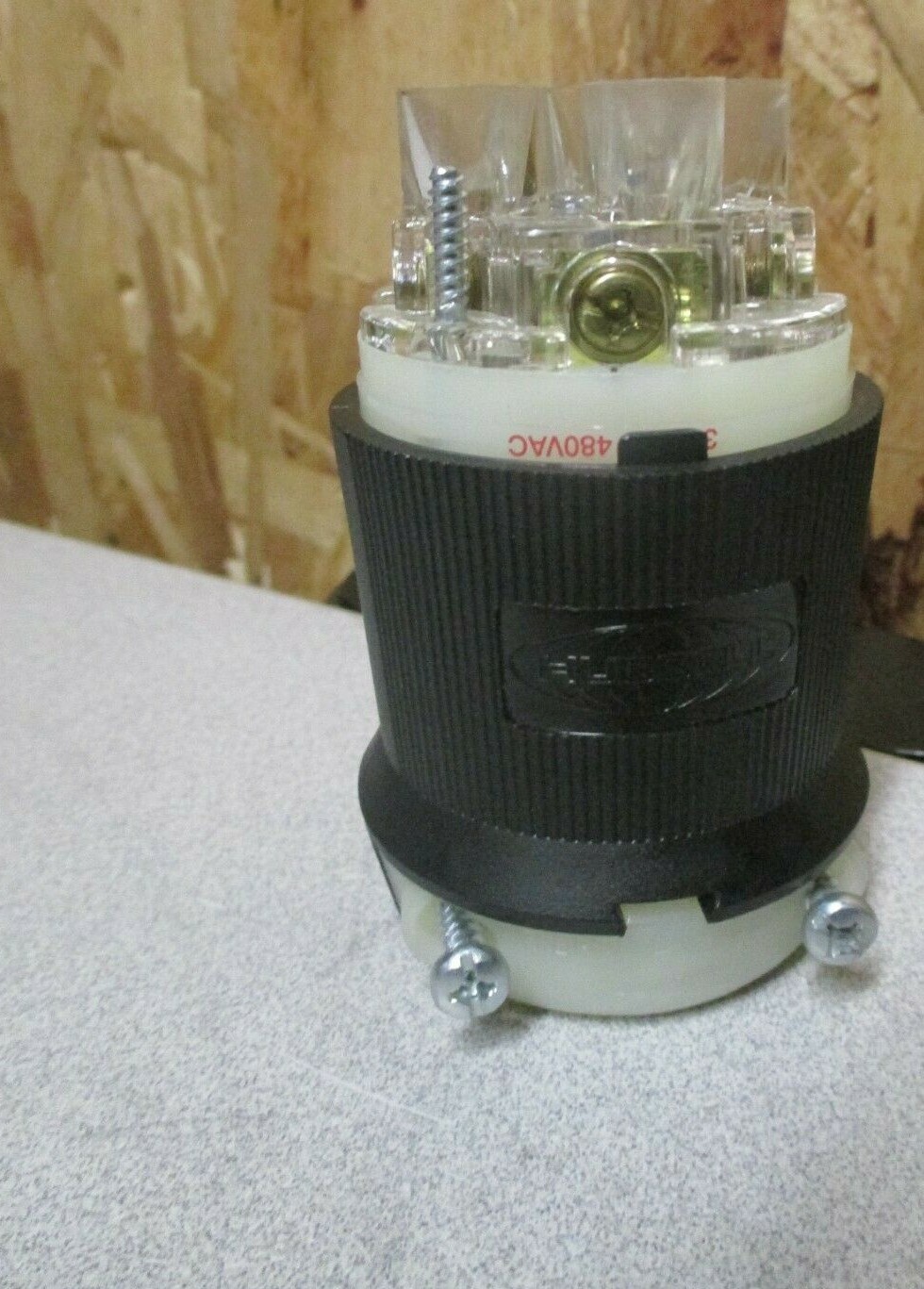 Hubbell Twist-lock 30 Amp Plug for 480 Volt 3 Phase HBL2731