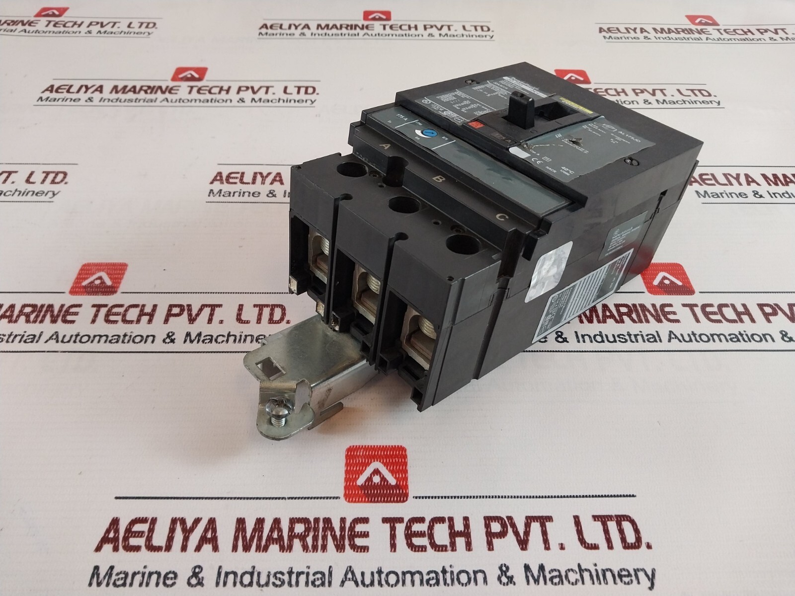 Square D JD 250 Circuit Breaker 3 Pole 175 Amp JDA36175