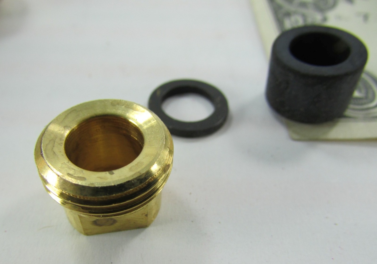 York Brass Refrigerant Liquid Line Charging Valves, 3/8″ OD Tube x Flare Access