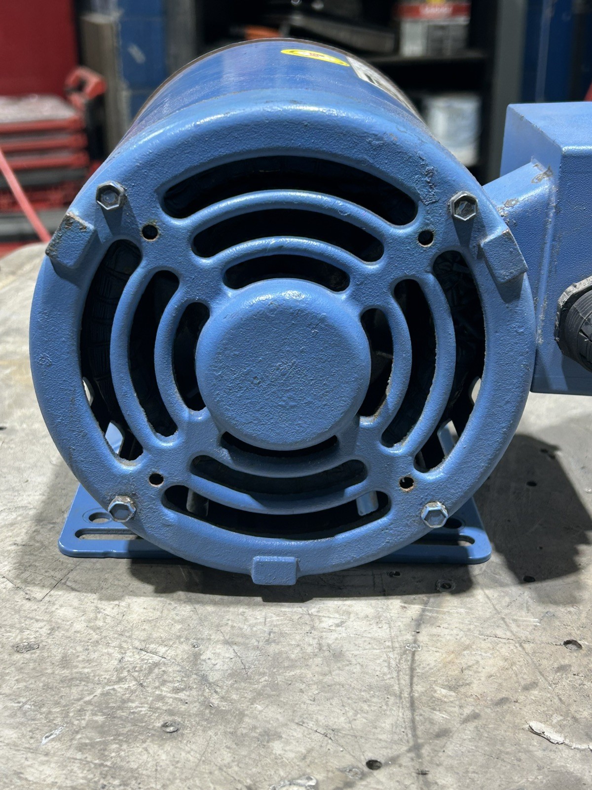 WEG 00218OP3EN145T 3-Phase, 203V-230V-460V, 1725RPM E143/5T with Shaft Pulley