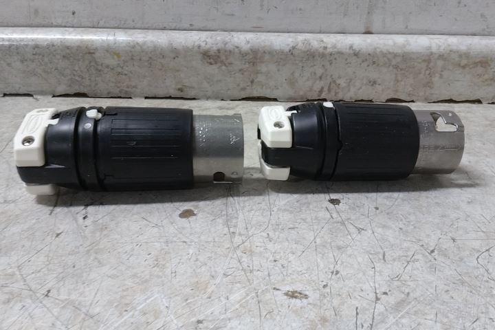 Hubbell CS6365C 2 Pk 125/250VAC 50 A Current Rating Straight Locking Plug