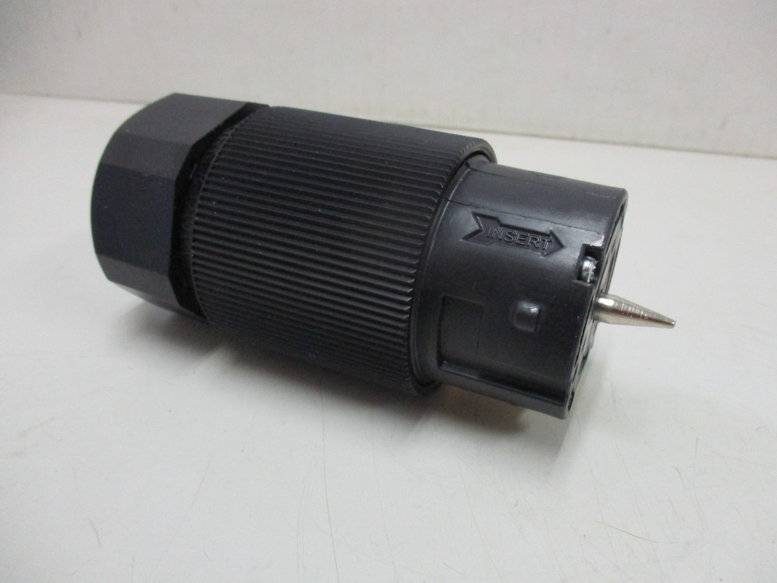 Hubbell CS-8364L 50A 3P 4W 250V 3Ø Twist Lock Plug