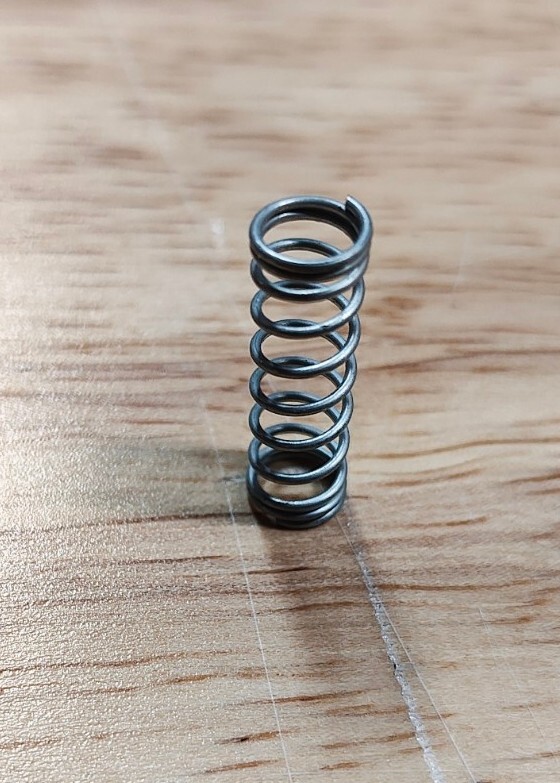 Huge Quantity 1/4″ Dia. Compression Springs X 3/4″LG. Appx. 39,000 Pcs. NOS