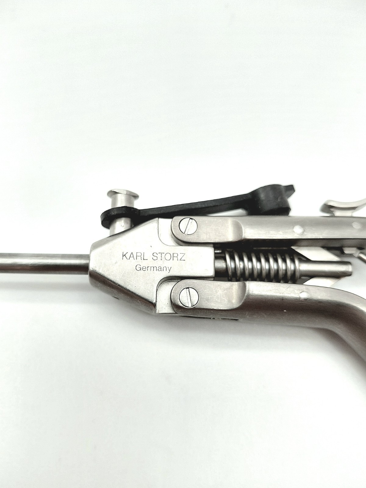 Karl Storz 26173KL Laparoscopic Macro Needle Holder 5mm x 33cm TC Pistol Grip