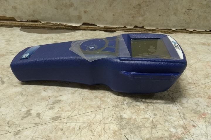 TSI Alnor 5815 3/16 In Hose Barb Connection -15 to 15 In WC Digital Manometer