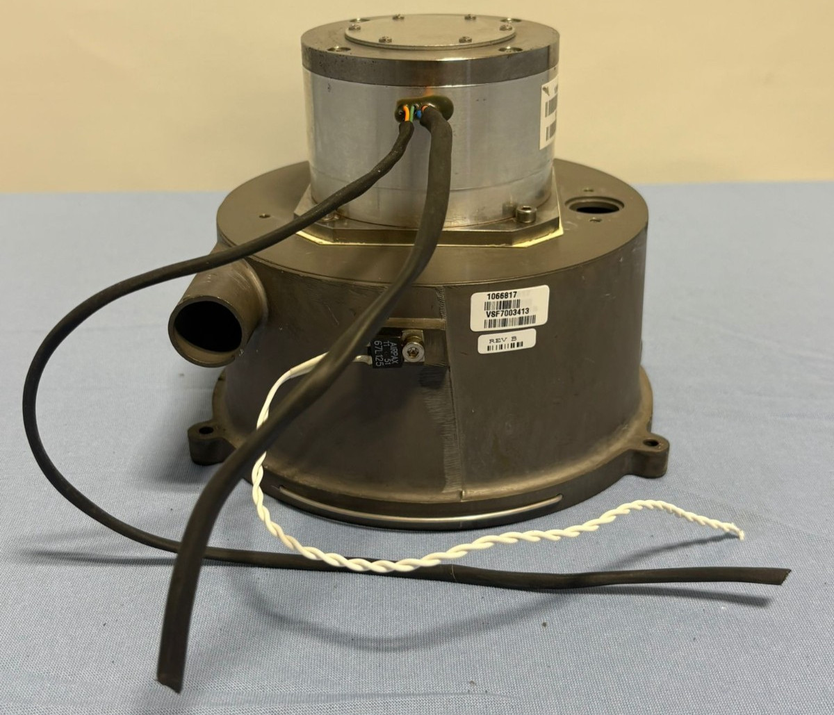 MOOG Silencer Series Brushless DC Motor Part BN34HS-25AV-04CH, 1066817 w/ Blower