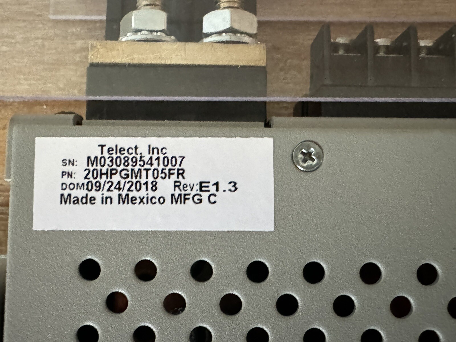 Amphenol Telect, Inc. 20A GMT Fuse Panel w/Dual-Feed 75 Amp input (20HPGMT05FR)