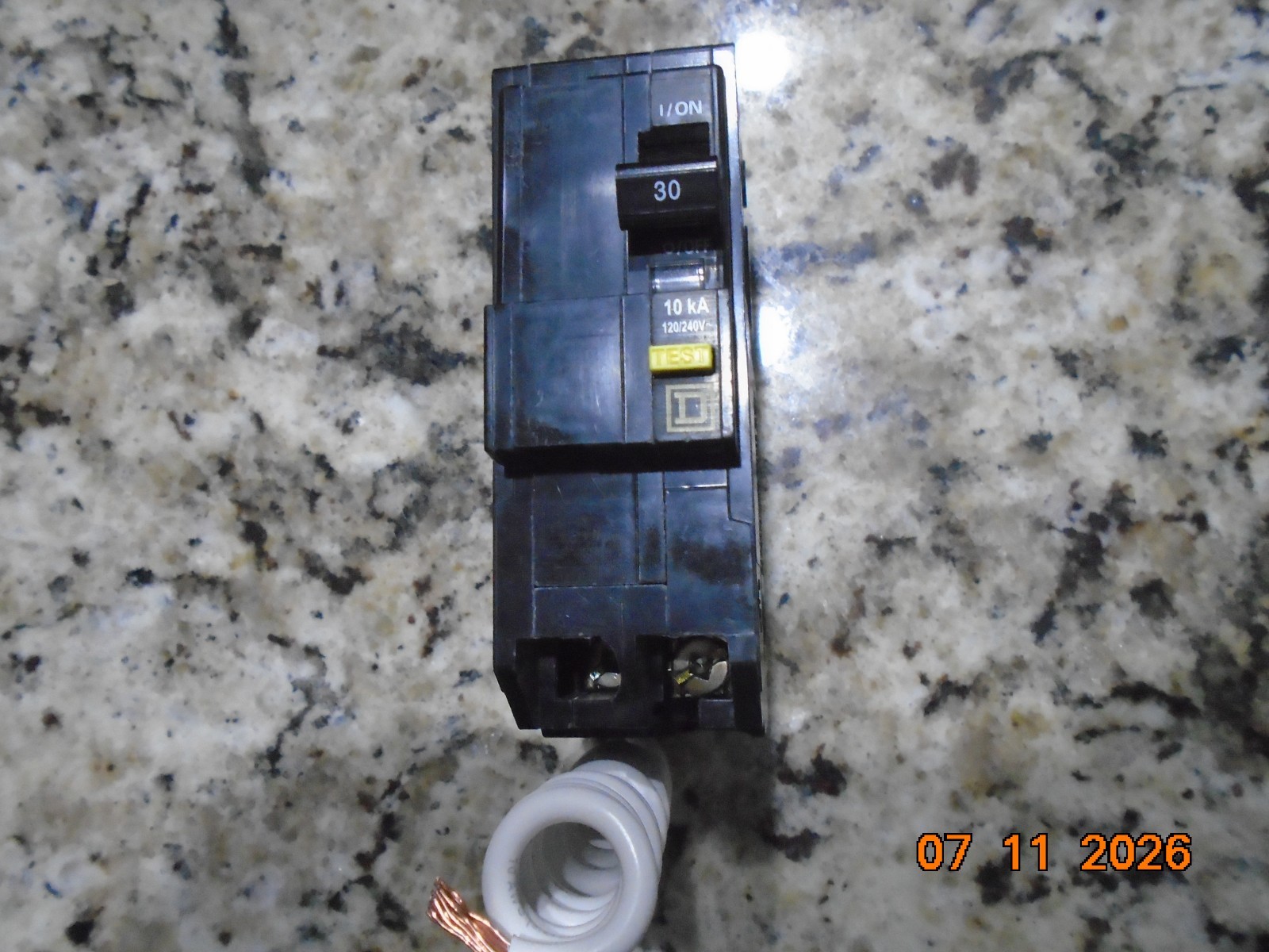SQUARE D QO230GFI DOUBLE POLE 30 AMP GROUND FAULT CIRCUIT BREAKER