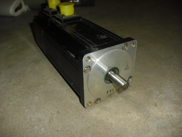 Custom Servo MPM892FRME-AM Servo Motor 230VAC 1.20kw 7.3A