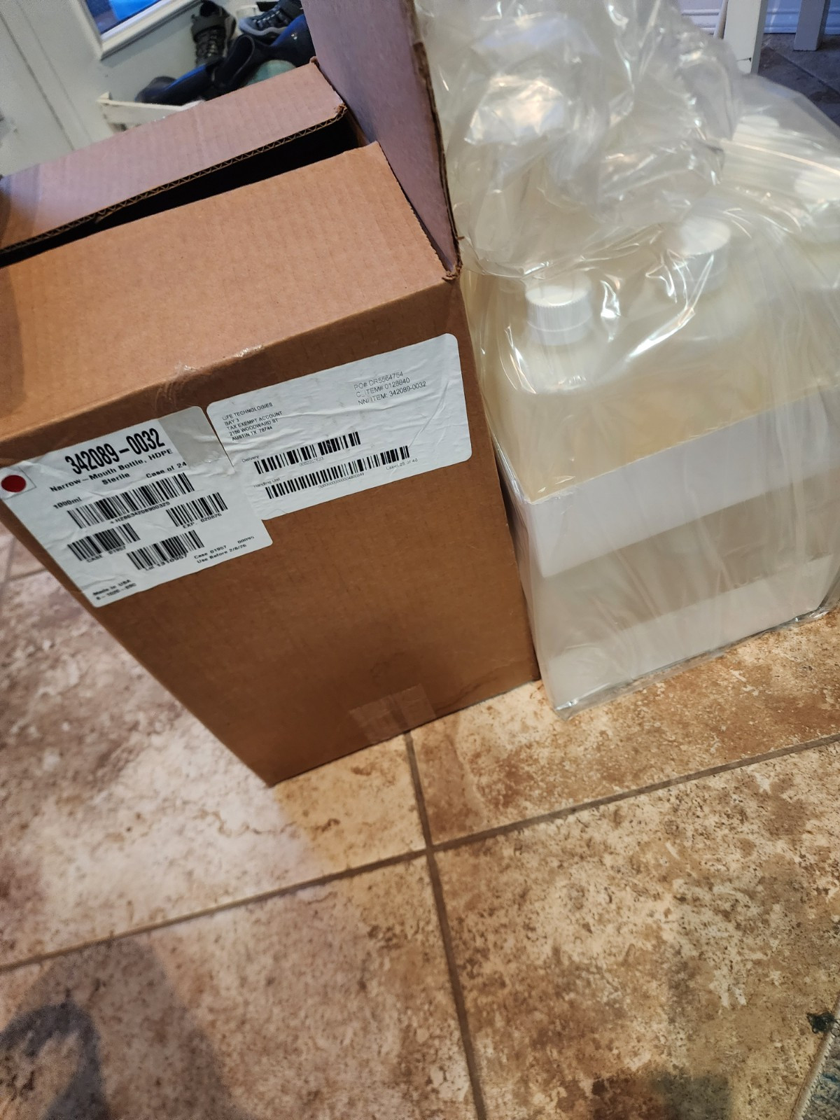 1l HDPE Media Bottle 1000mL 24 pack Sterile W/ Enclosure Narrow Mouth Round
