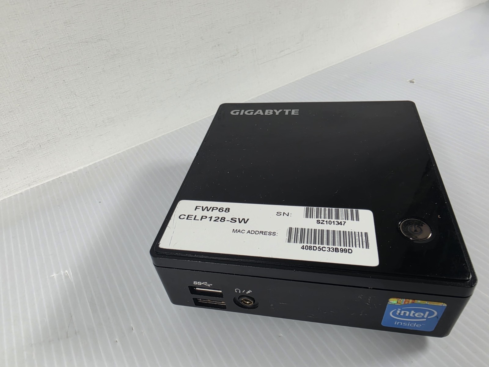 Gigabyte GB-BXCE-3205-BXUS Mini PC Intel Processor 128GB SSD 4GB Ram Window 10