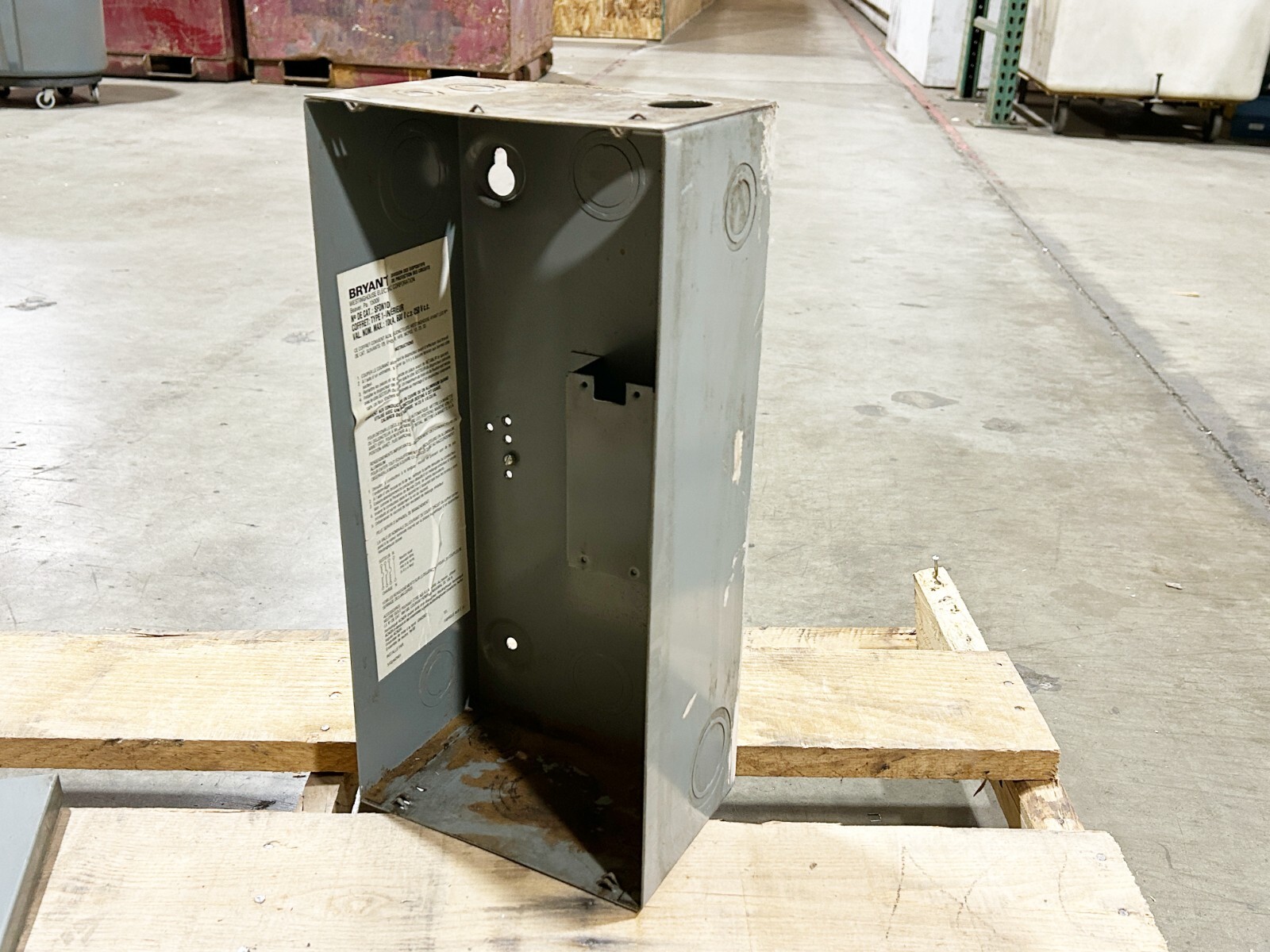 Westinghouse SFDN100 Circuit Breaker Enclosure 15-100A 600V Nema 1