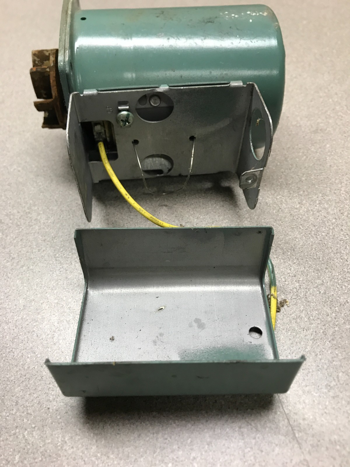 TACO 007-F5 Cast Iron Cartridge Circulator – Circulator Only For Parts/Repair