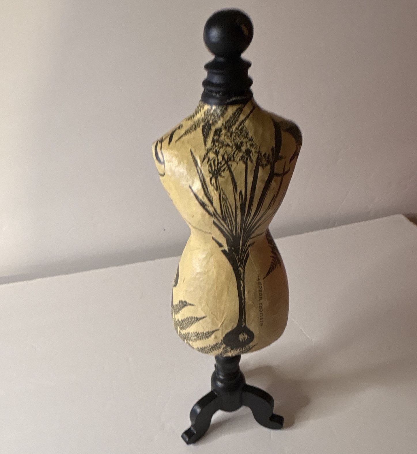 Display 13” Torso Dress Form Mannequin w/ Stand, Floral. Damage /see details