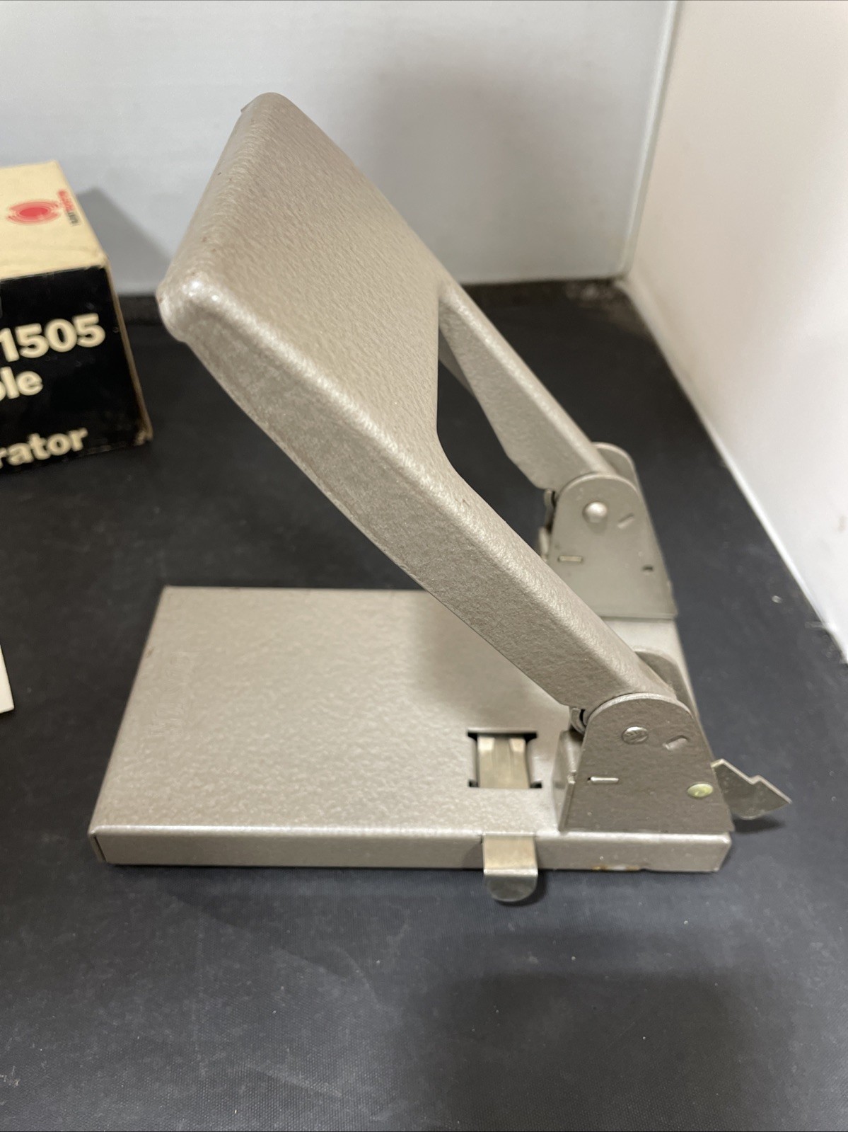Hunt Boston 1505 Two Hole Punch Perforator VTG – Pre-Owned