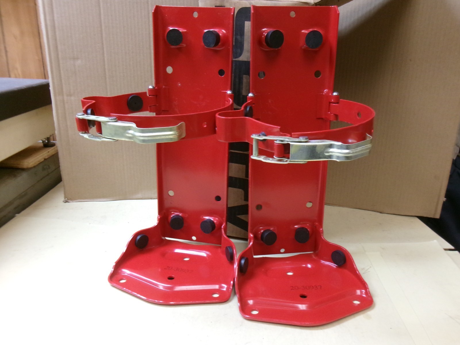 Ansul 20 Fire Extinguisher Bracket 20-30937 , Box Of 2