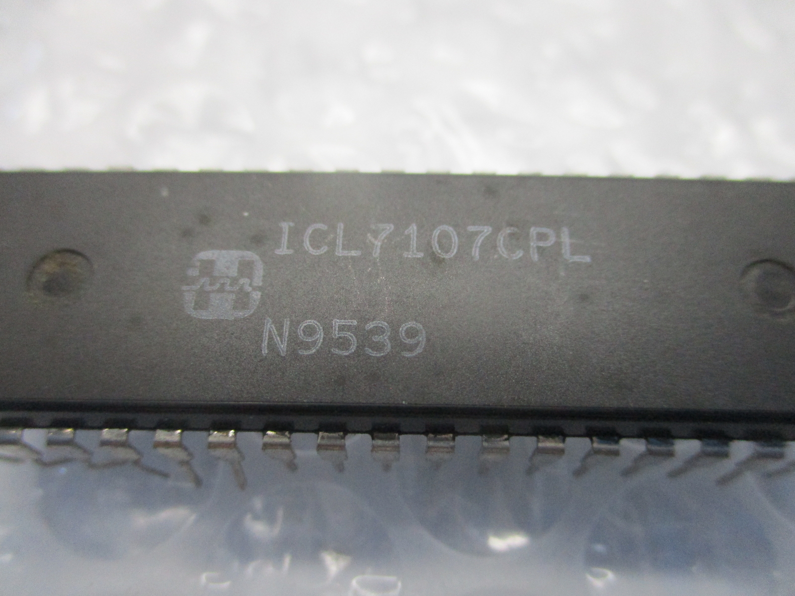 INDUSTRIAL SPARE ICL707CPL INGRATED CIRCUIT NSNP