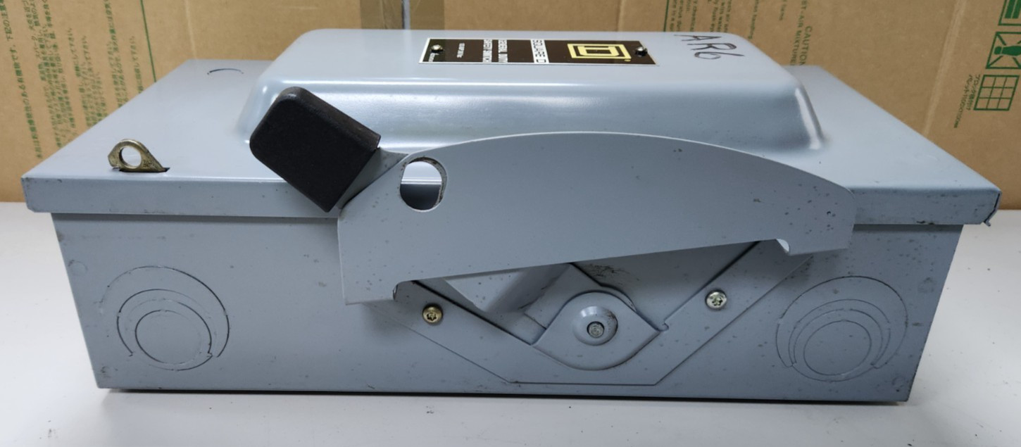 😎 SQUARE D 100 AMP NON-FUSED SAFETY SWITCH 240 VAC 3 PHASE 30 HP DU323