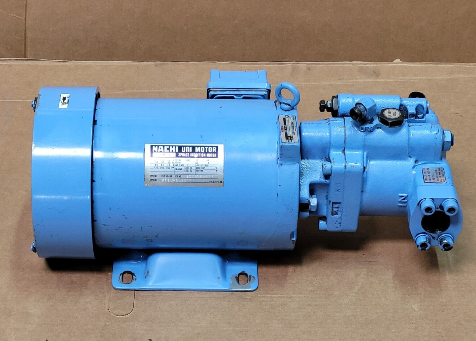 NACHI UNI MOTOR TYPE (M) LTIS90-NR TYPE (N) VSBA-0A4B22 3 PHASE INDUCTION MOTOR