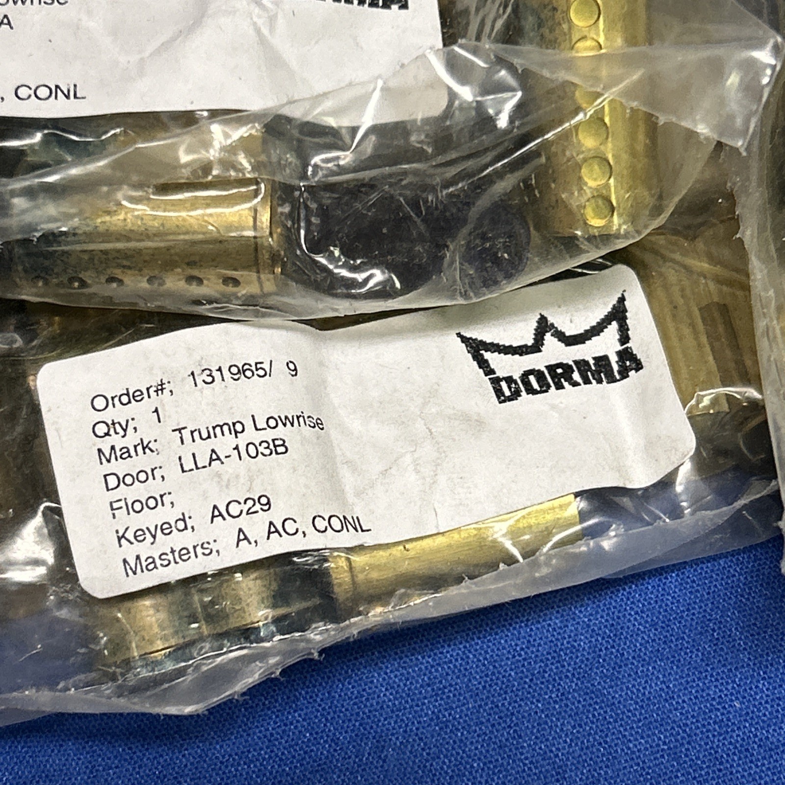 Lot of 20 Dorma blue interchangeable cores A6 with 2 control keys KSP
