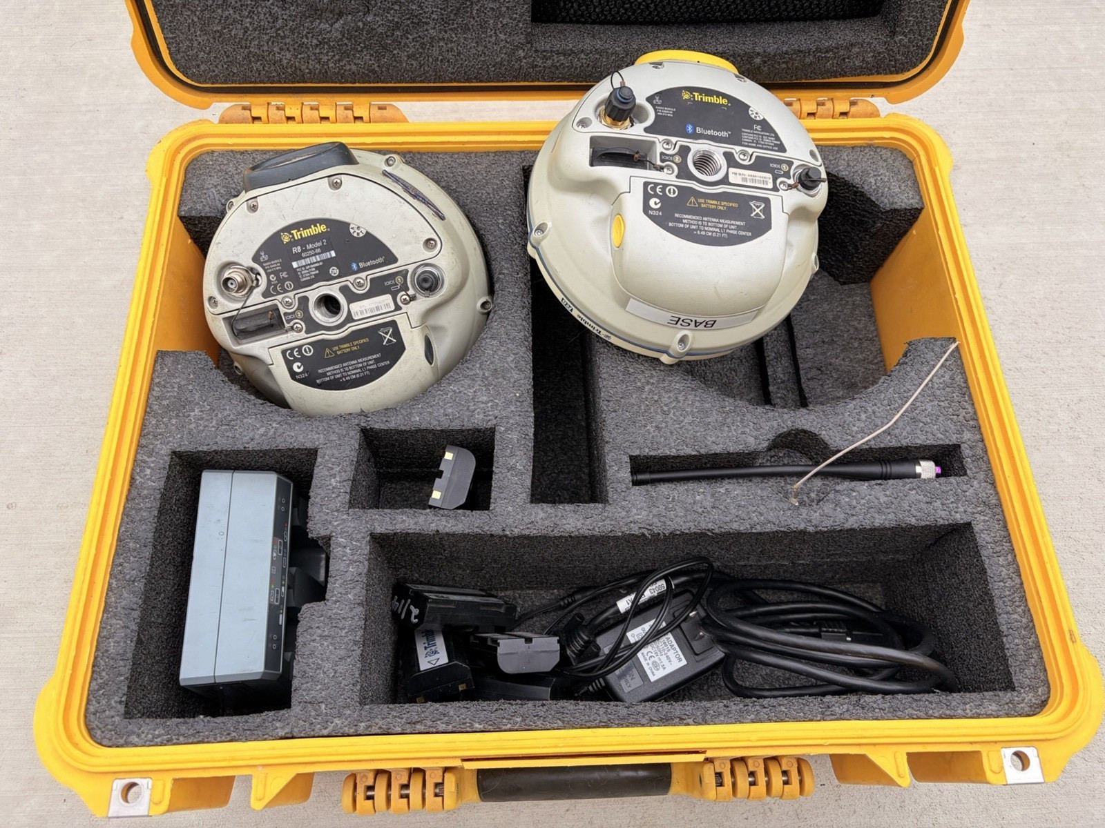 Trimble R8 GPS Receiver Kit w/ Hard Case, MPN 60250-66