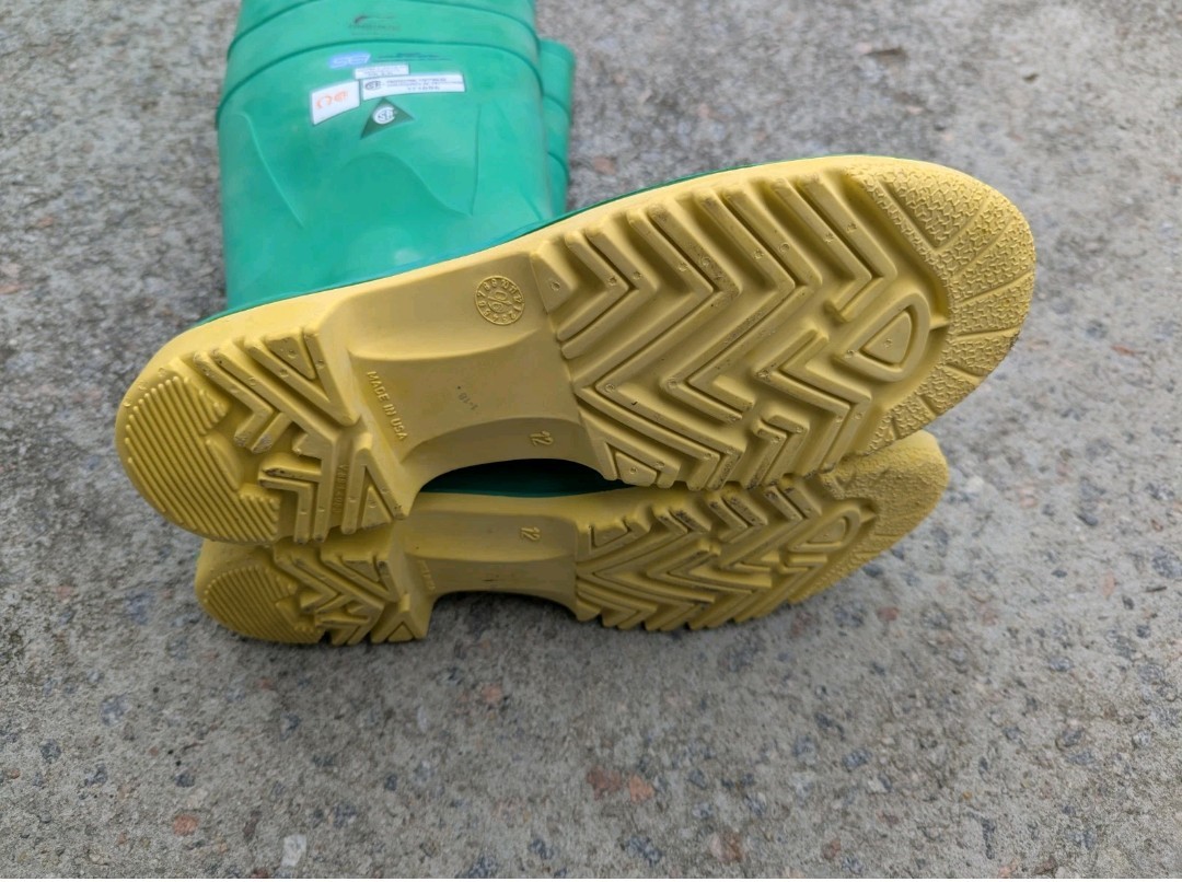 Onguard Hazmax Steel Toe Ultragrip Sole size 12 Boots Boat Dock Nonslip