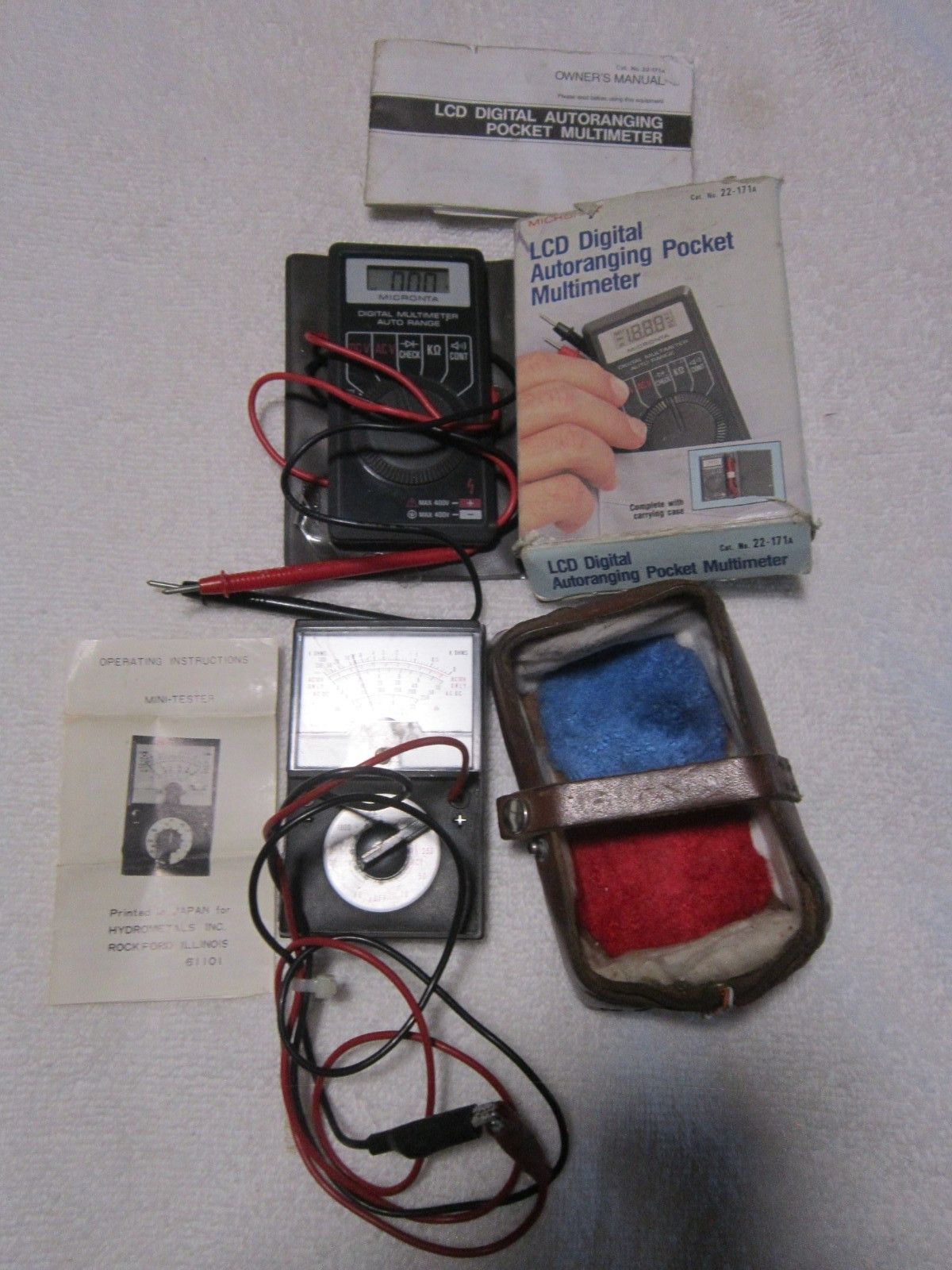 LOT OF 2 MULTIMERTERS 1 LED DIGITAL AND OTHER ANALOG