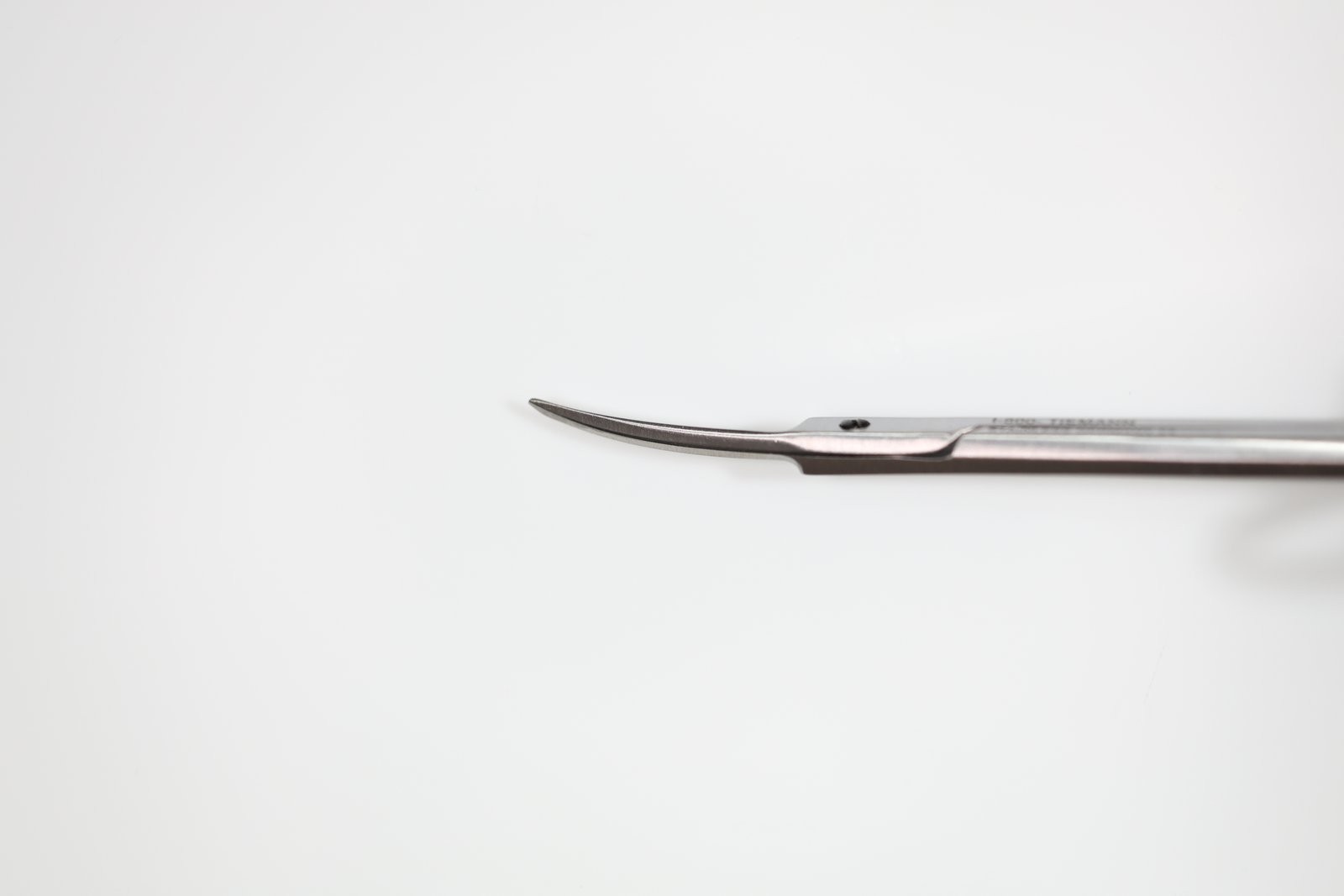 Tiemann 105-407SC-TC Supercut Iris Scissors, Curved, S/S, TC, Serrated, 4-1/2in