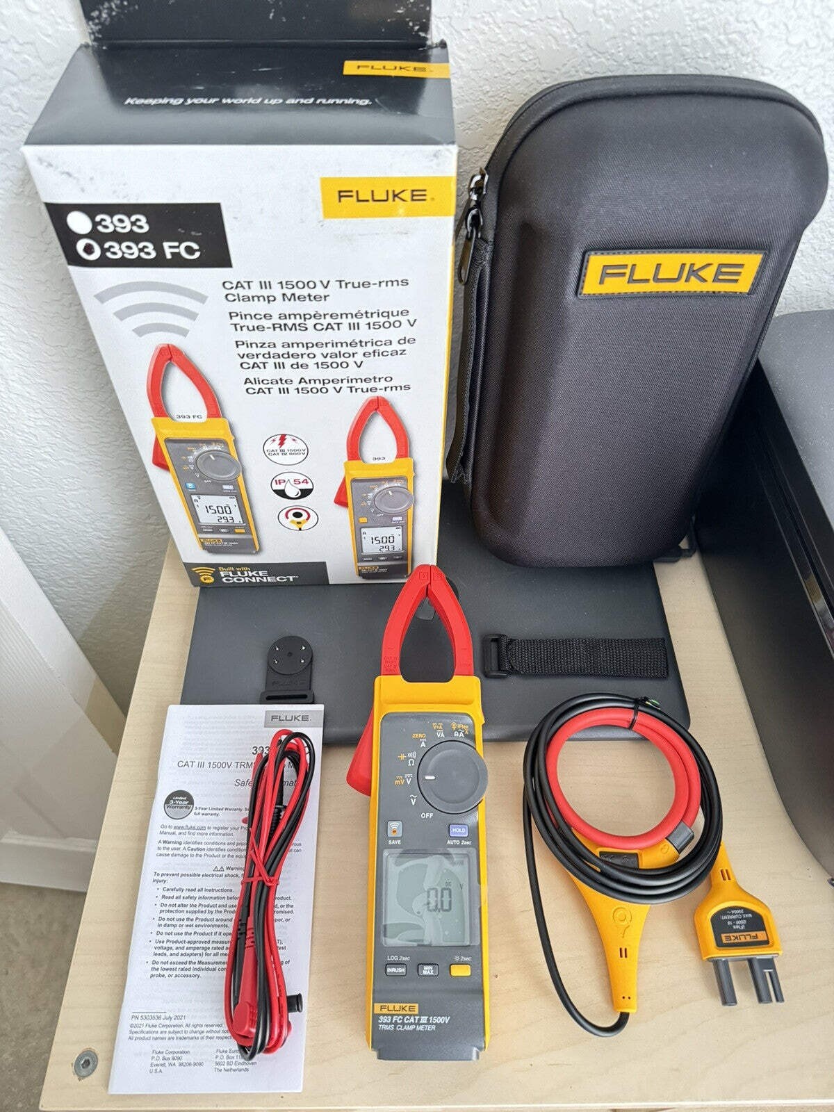 FLUKE 393 FC CAT III 1500 V True-rms Clamp Meter (NEW SEALED) – SHIPS FAST