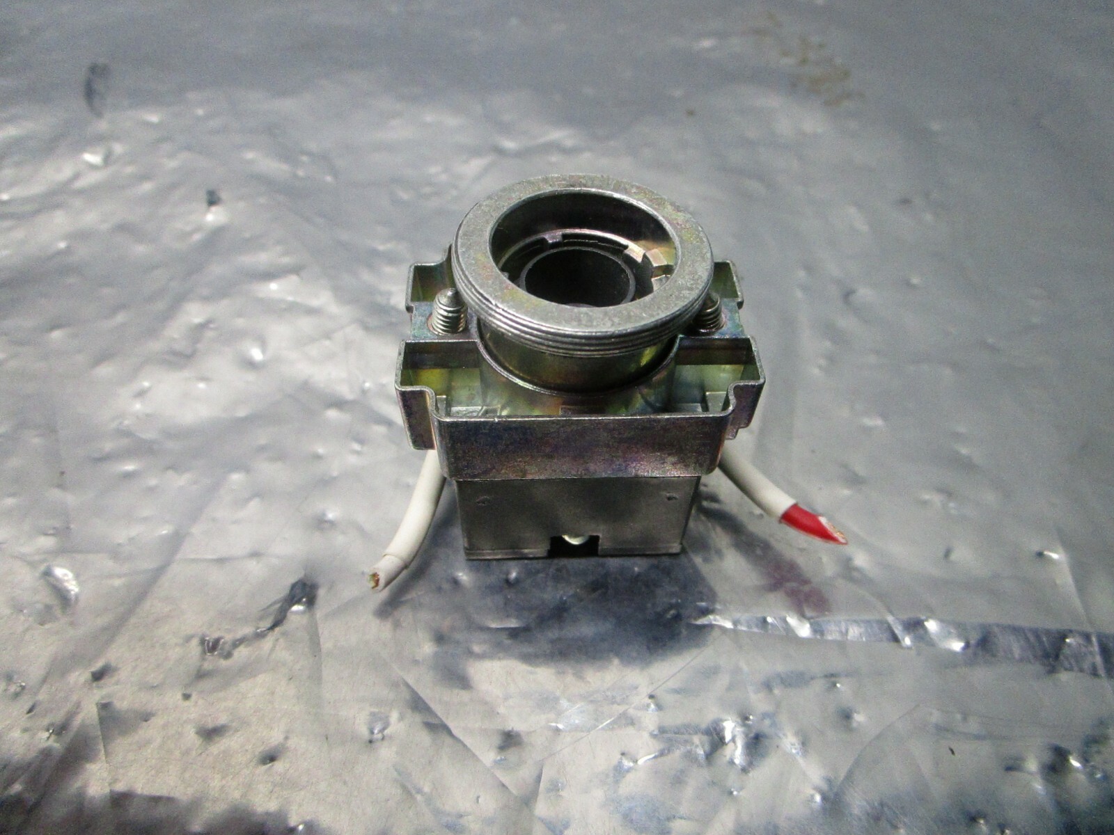 3 Teknic 2LHB130 Pushbutton, 101171