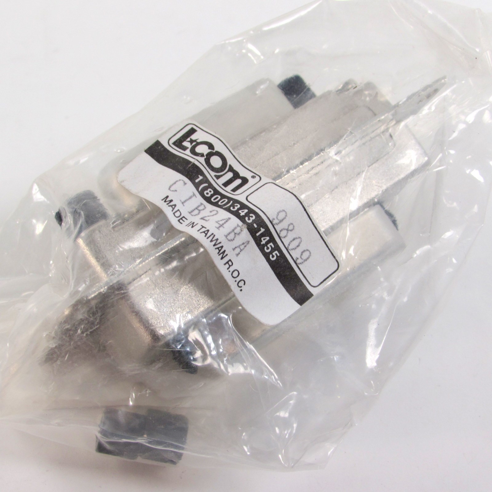 L-COM CIB24BA IEEE-488 GPIB Bulkhead Adapter Male to Female 5935-01-370-3480