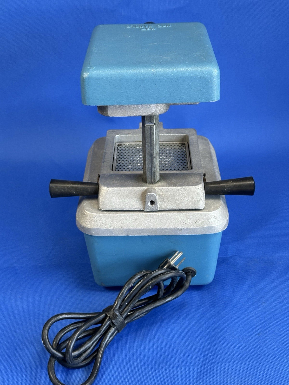KEYSTONE Dental SINGLE CHAMBERED VACUUM FORMER 600 WATT