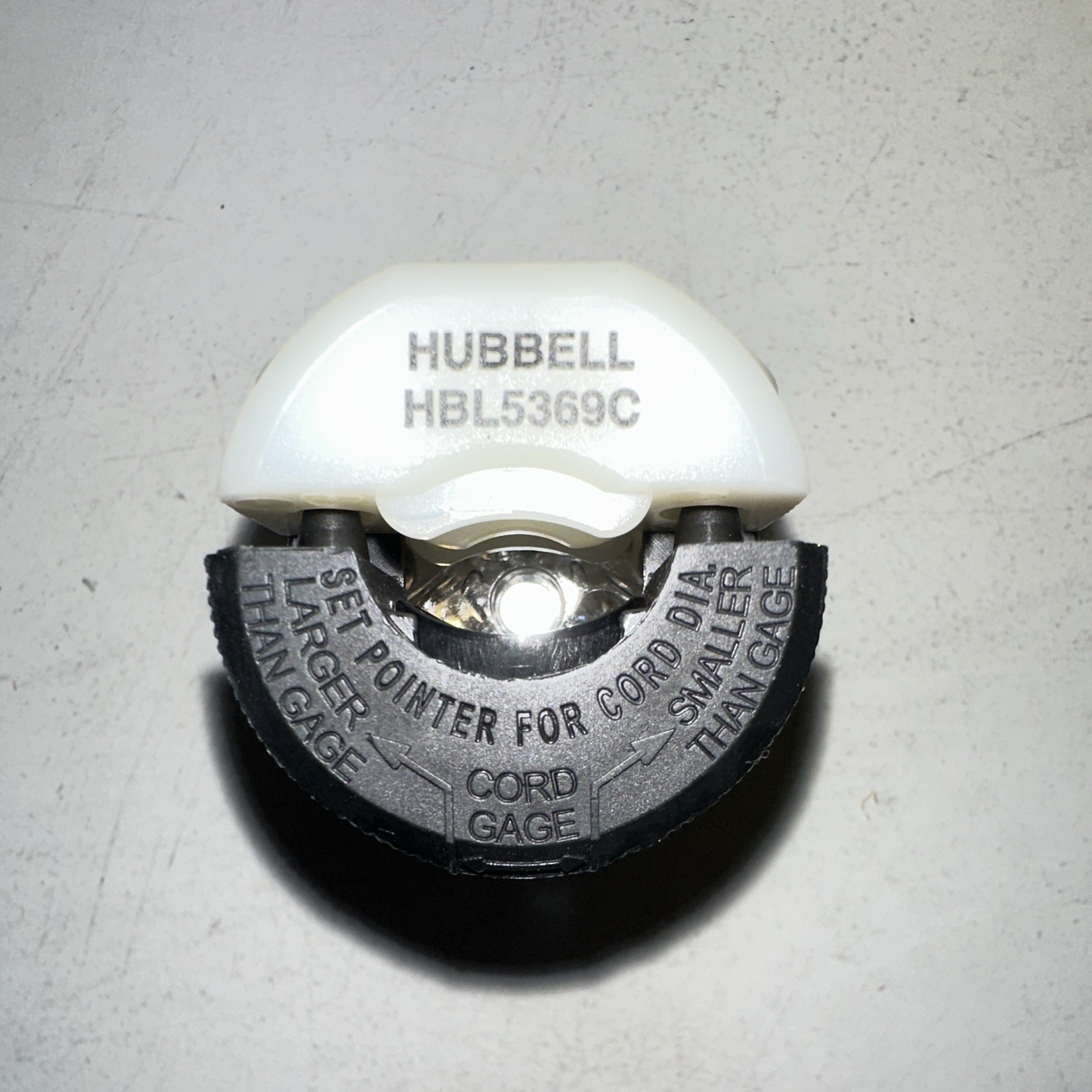 Hubbell Insulgrip Connector Body HBL5369C 2-Pole 3-Wire Plastic Brass