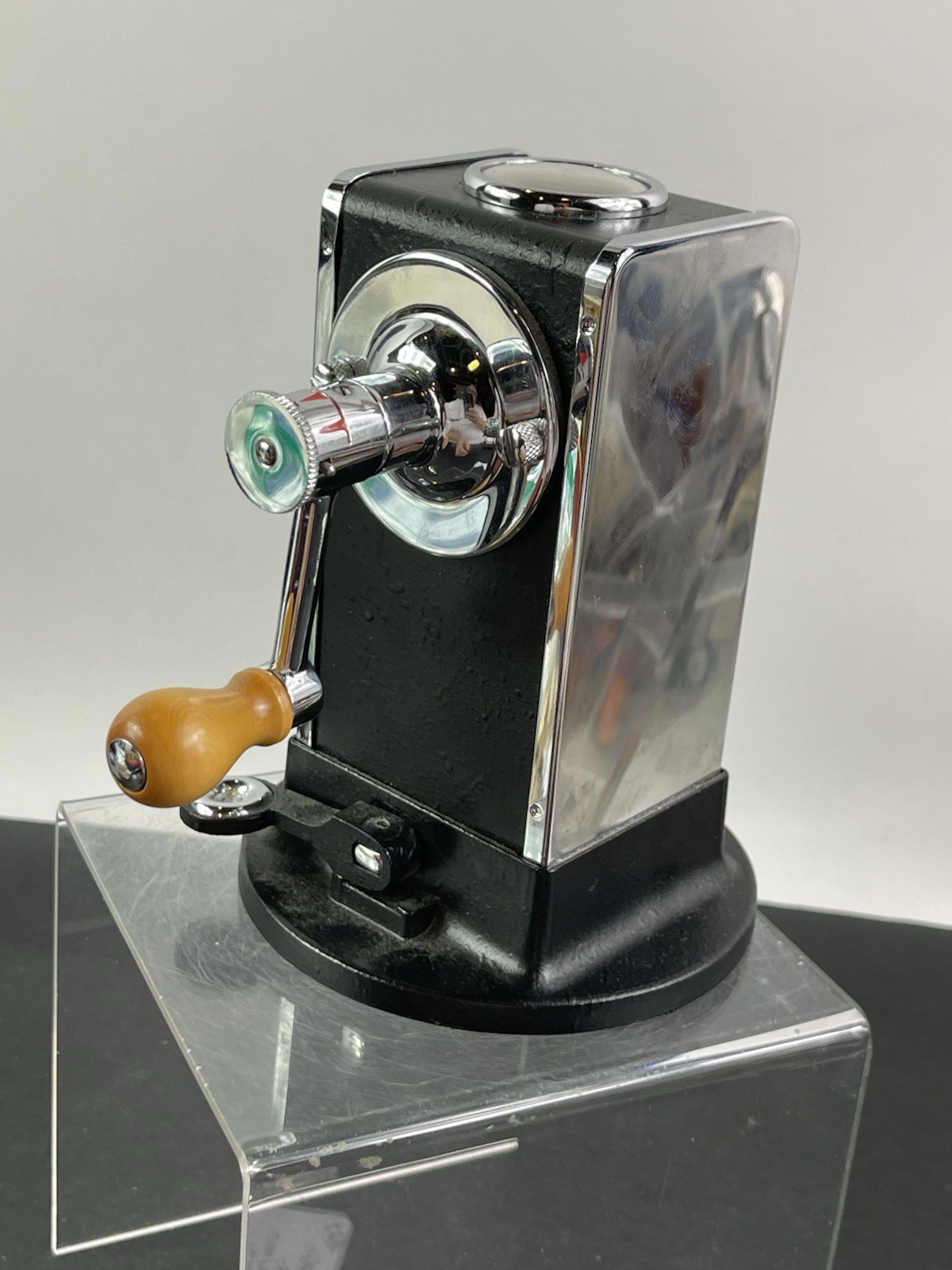 PRISTINE Vintage El Casco Pencil Sharpener Made In Spain Chrome and Black