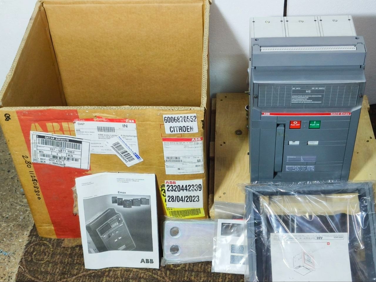 NEW🆕 ABB SACE EMAX E2N/E MS 1250A DC 3P DISCONNECT SWITCH CIRCUIT BREAKER