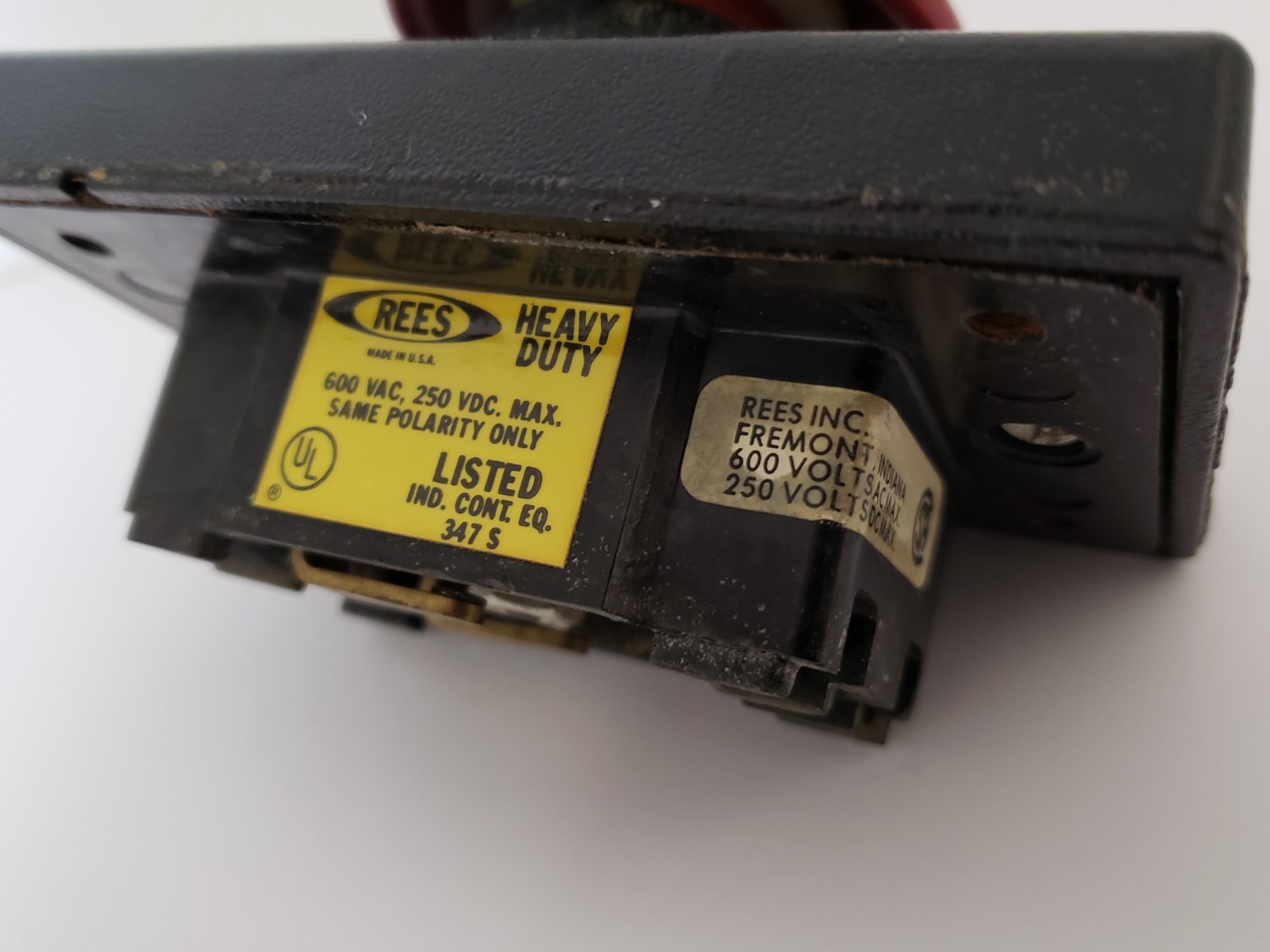 REES 02653-012 PUSH BUTTON SWITCH METAL MUSHROOM 600VAC 250VDC