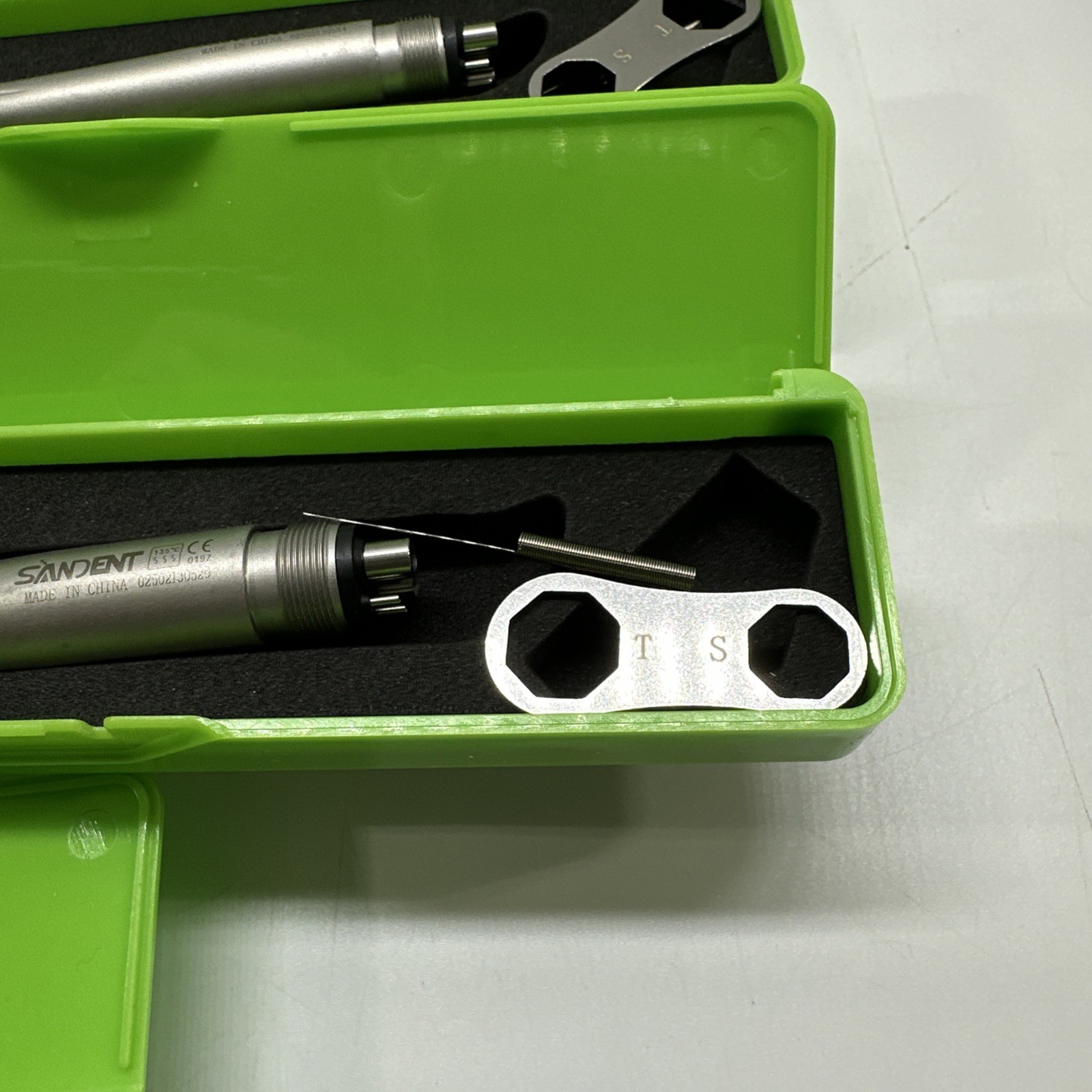 SANDENT NSK Style Dental High Speed Handpiece Push Button Turbine 2Hole 4Hole M4