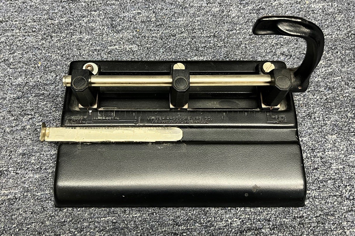 Vintage Master Products 1325 Adjustable 3 Hole Punch Heavy Duty Made in USA