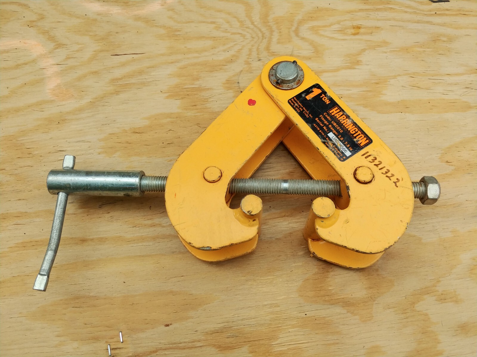 Harrington UBC010 Beam Clamp 1 ton Universal 3.0 in. to 7.5 in. Made in USA