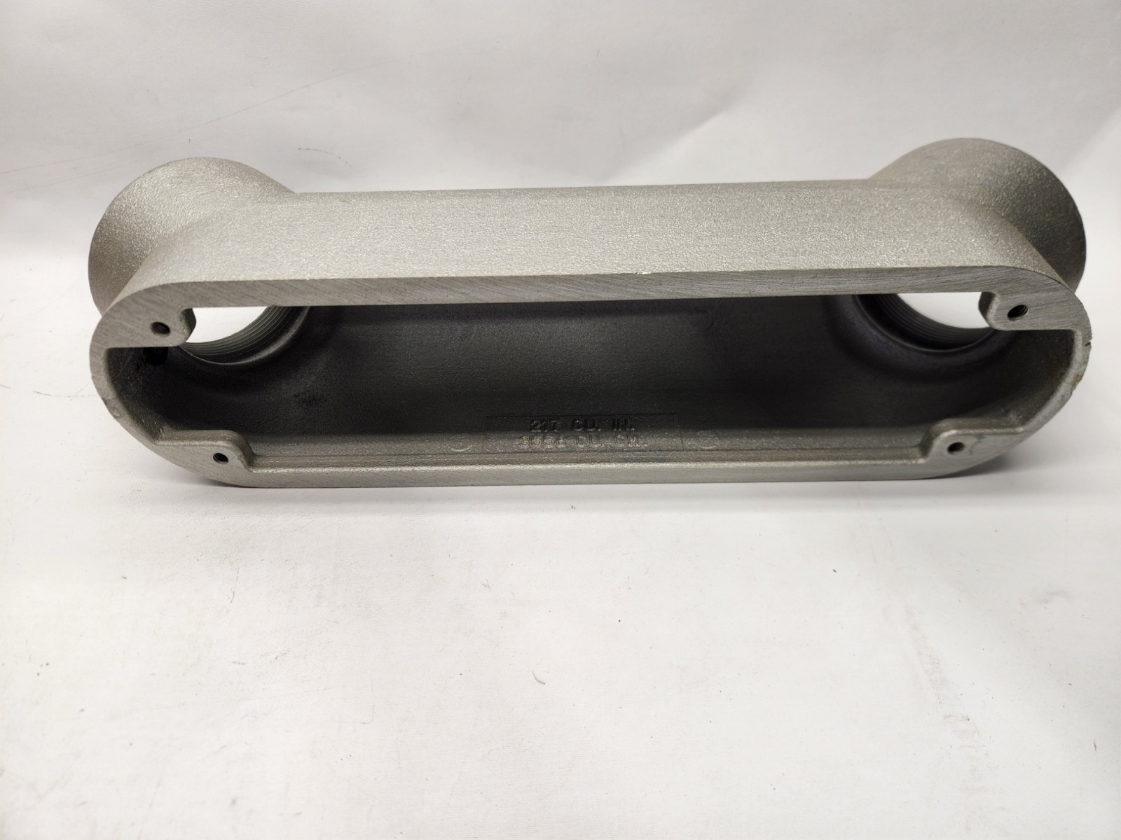 Eaton Crouse-Hinds BUB8 3″ Condulet B Mogul Conduit Body UB Feraloy Iron Alloy