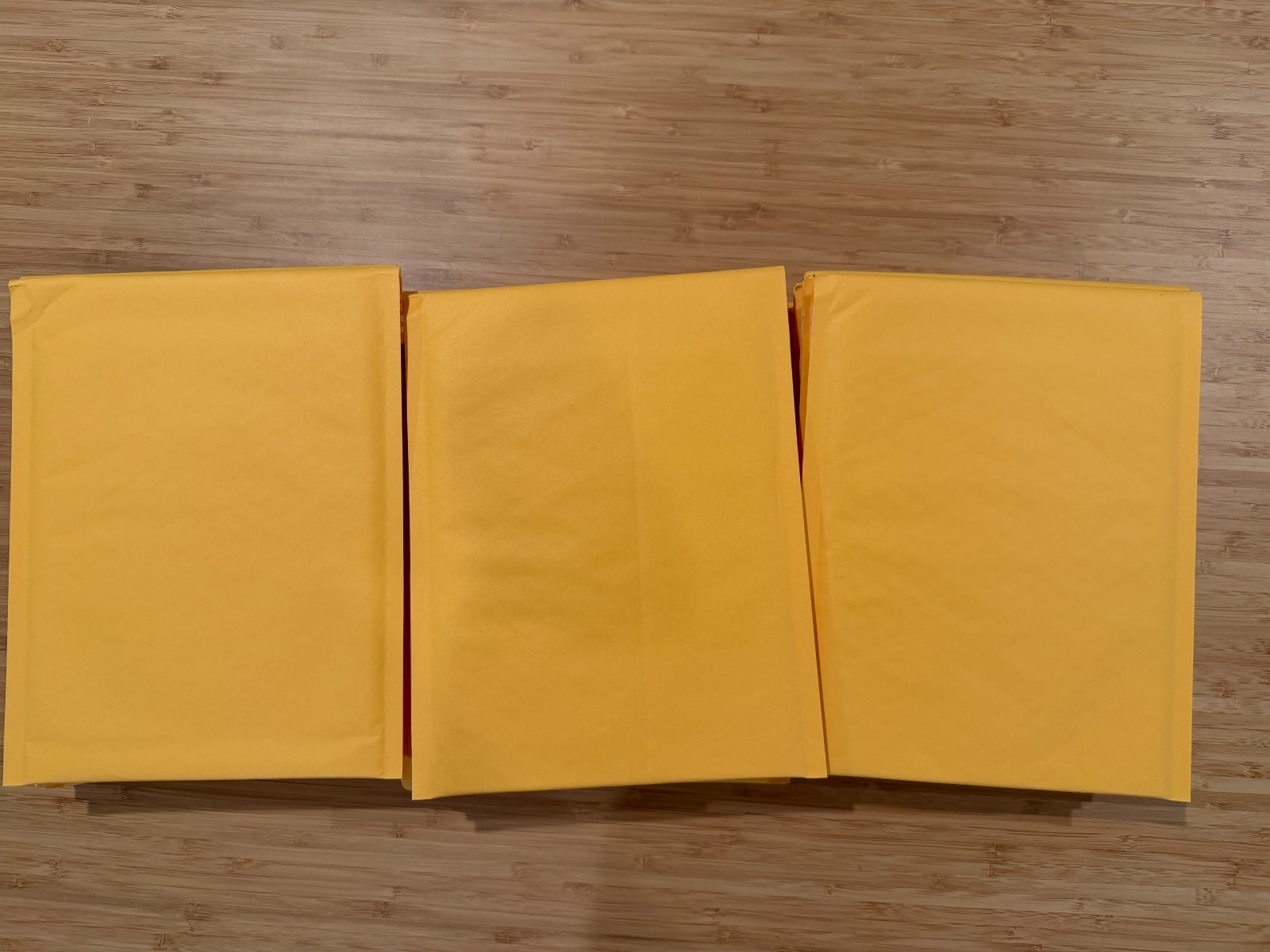 30 Pieces of 6.5″ x 9″ Craft Bubble Mailers