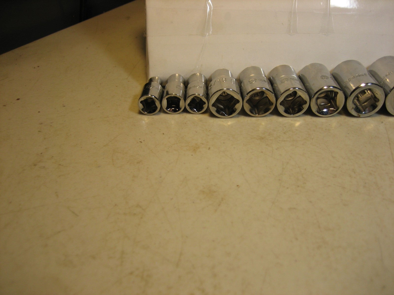 Kobalt (11 pcs) 1/4″ & 3/8″ Drive Spline Sockets (3/16″ To 3/4″)