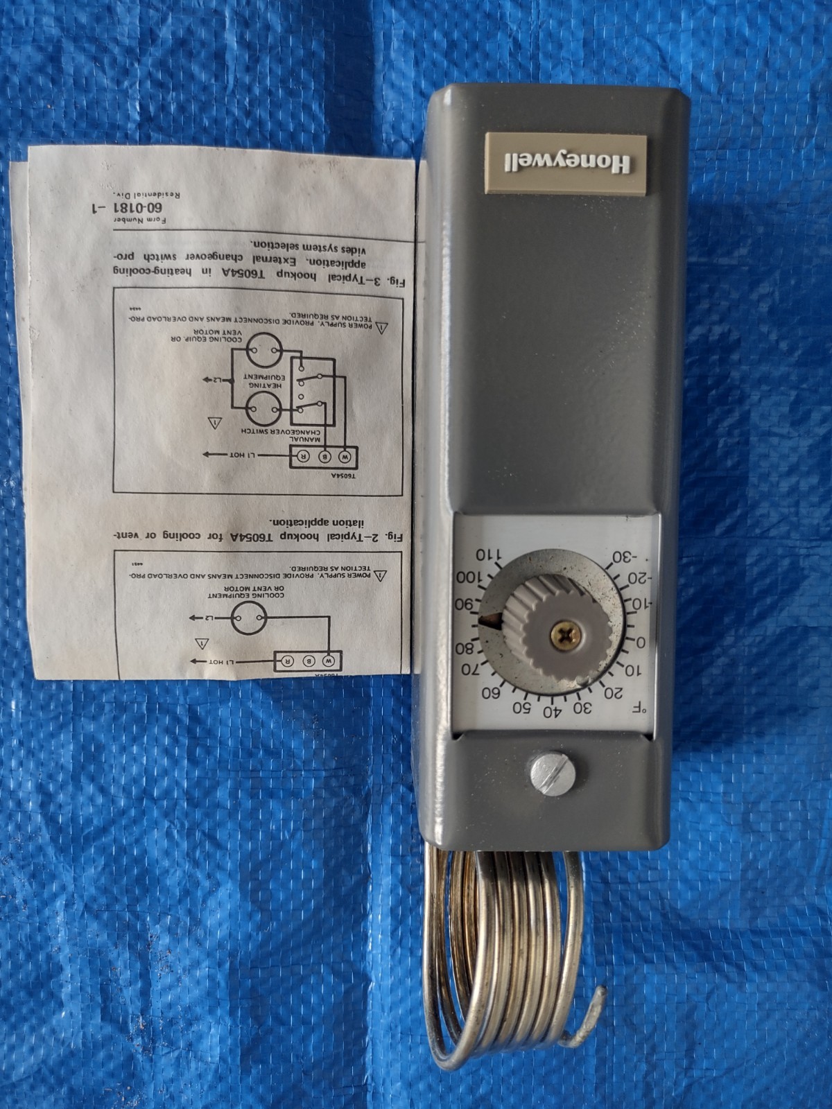 Honeywell T6054A Mechanical HVAC Thermostat Heat-Cool-Off Analog Dial